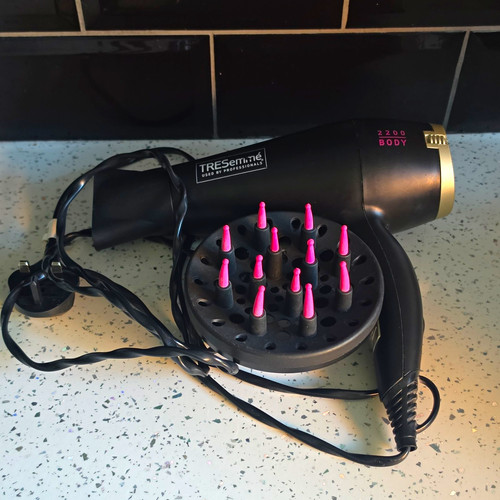 Tresemmé 2200w electric hair - 2200w,